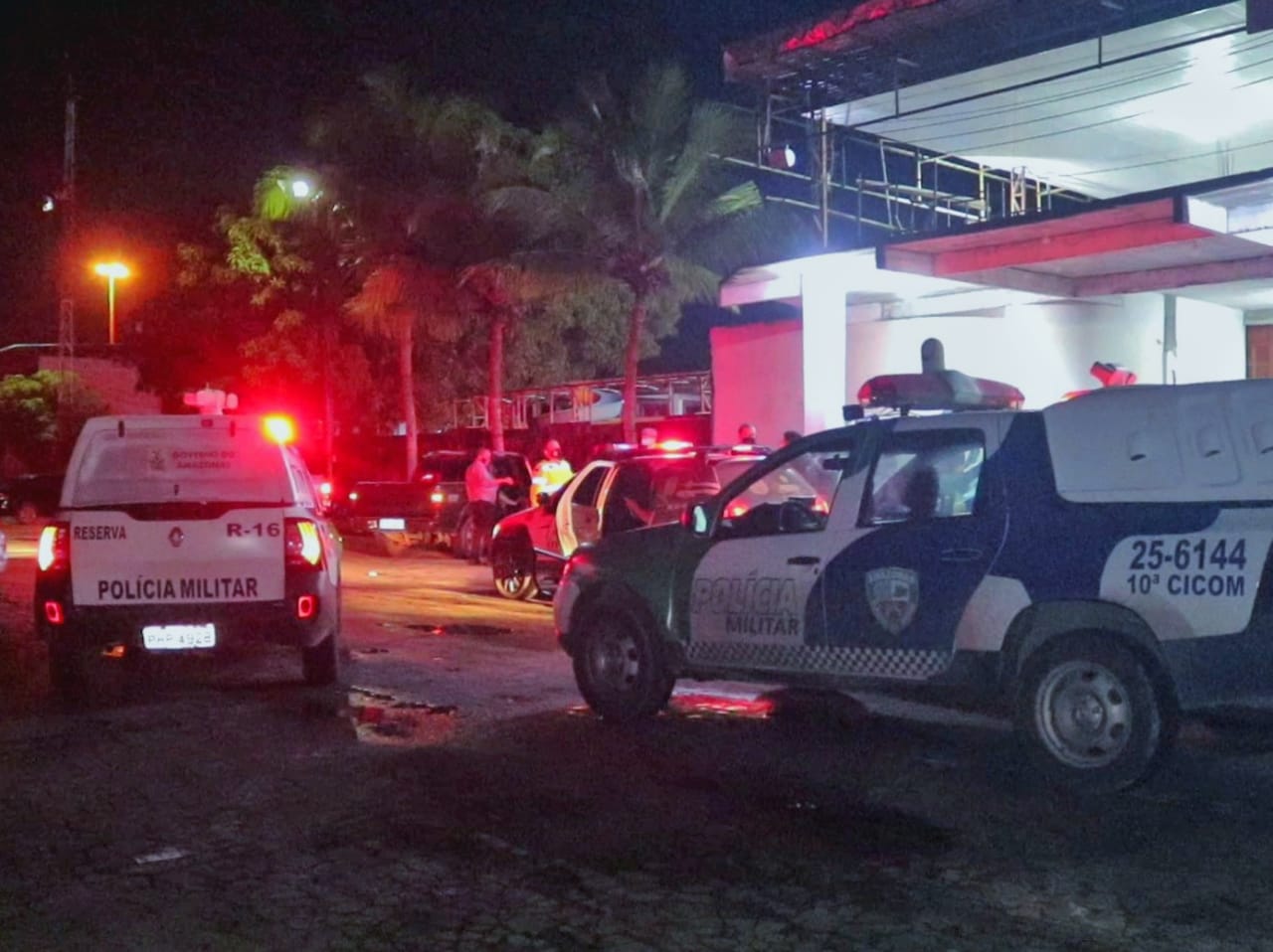 Seis bares são fechados por descumprir decreto em Manaus