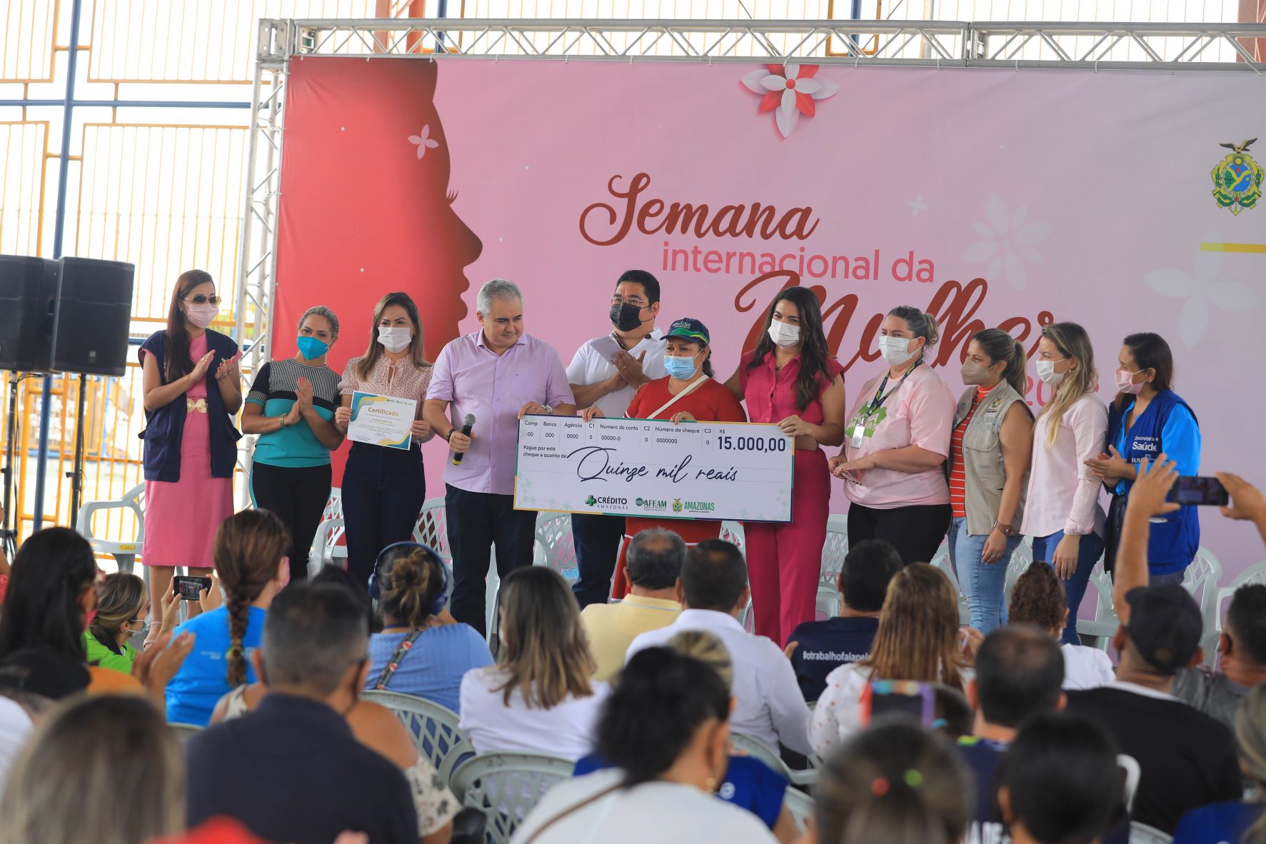 'Crédito Rosa' disponibiliza linhas de financiamento para mulheres empreendedoras no Amazonas