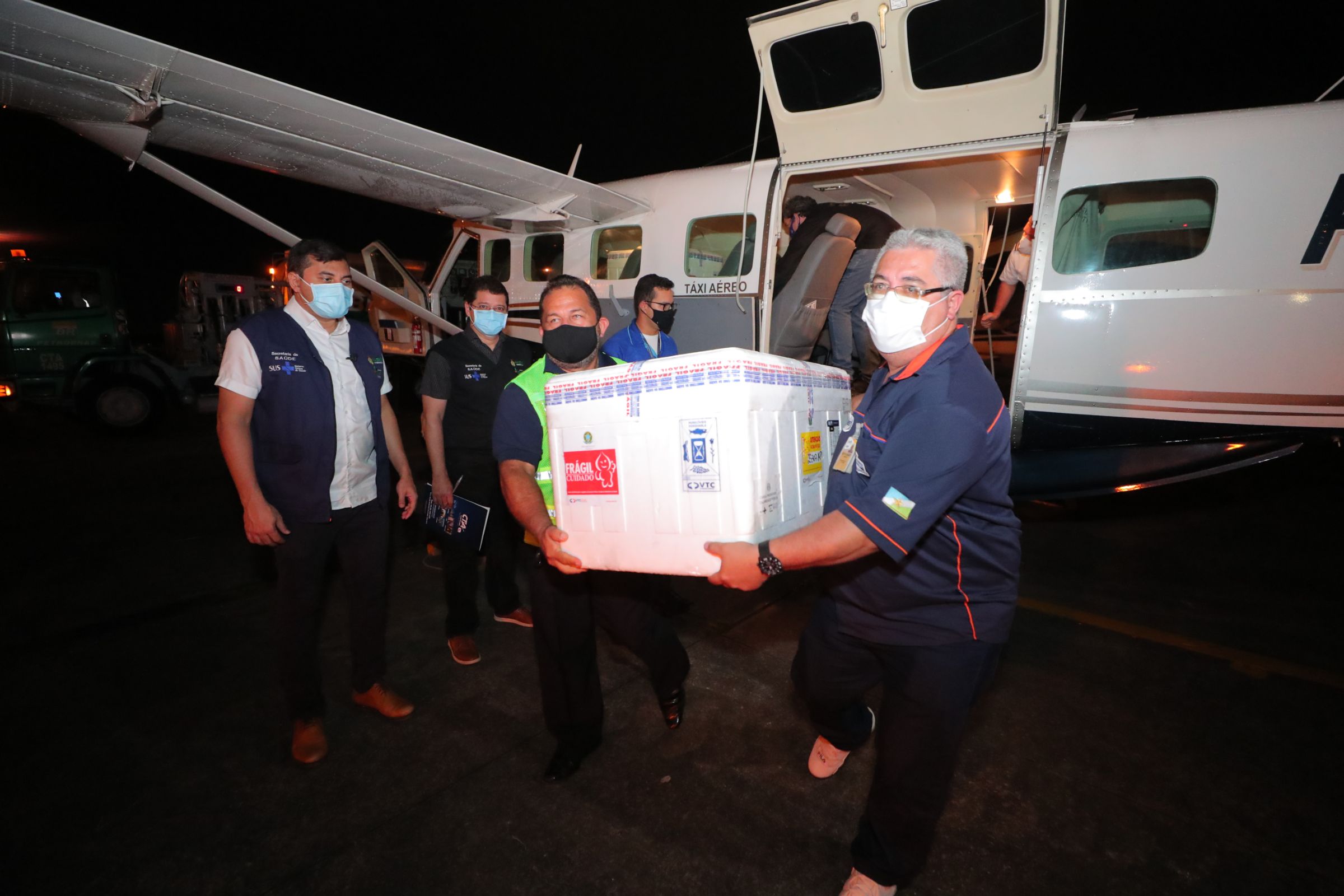 Amazonas recebe mais 76 mil doses de vacinas contra Covid-19