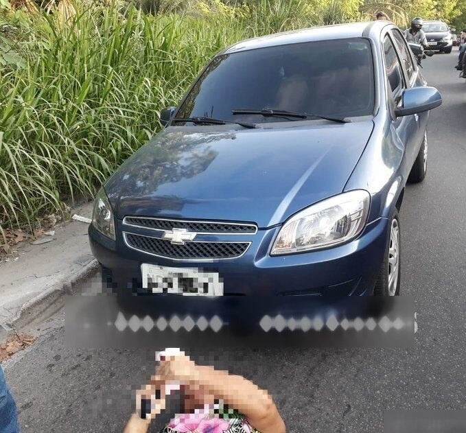 Mulher é atropelada ao tentar atravessar avenida em Manaus