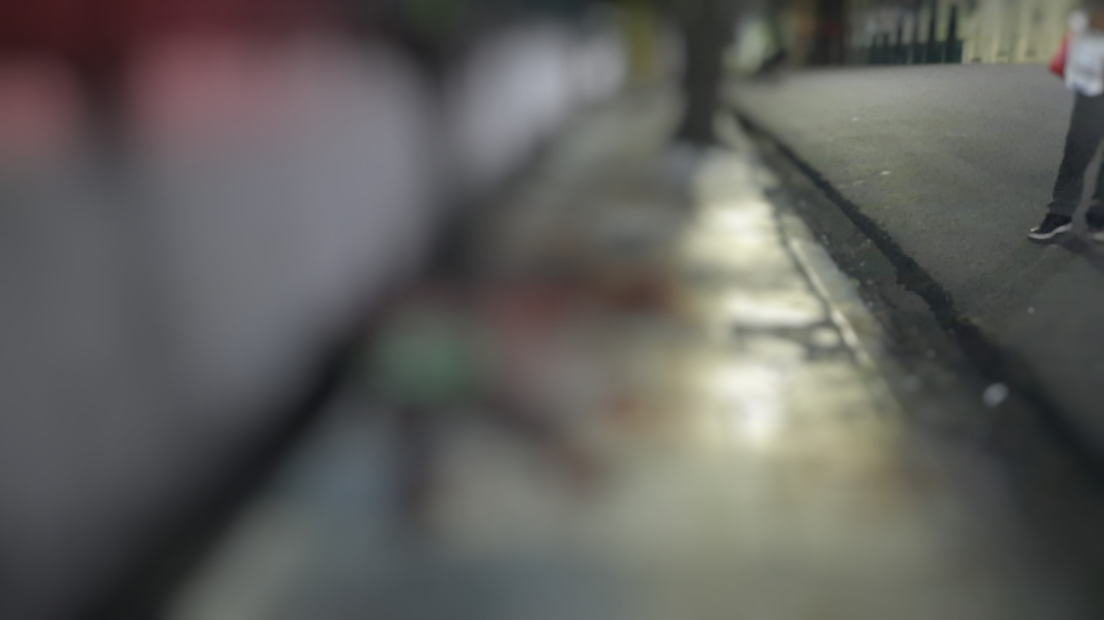 Homem executado no Centro de Manaus foi morto a pedradas e pode estar envolvido em roubo