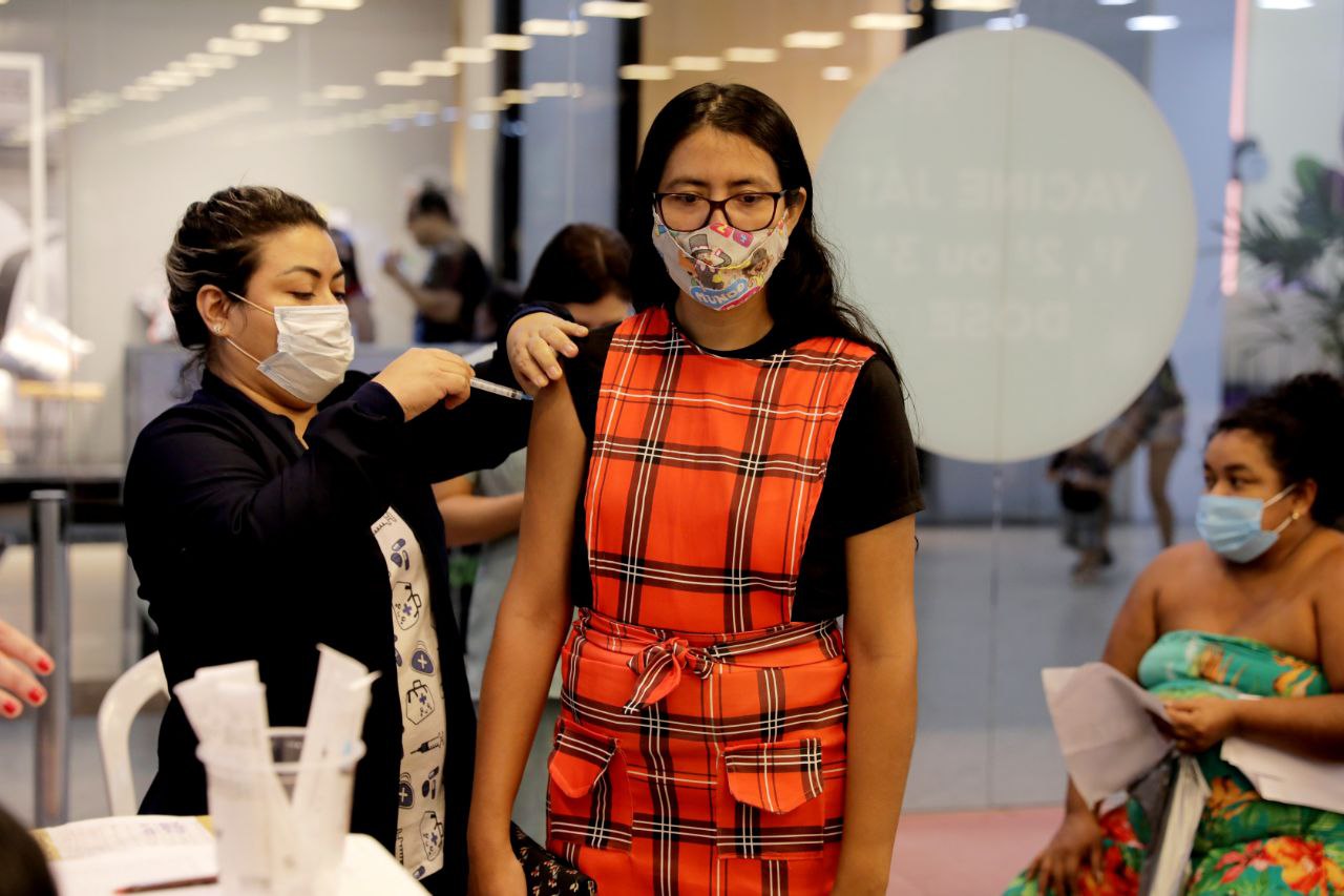 Vacinação em shoppings encerra com mais de 102 mil doses aplicadas de vacinas contra Covid-19