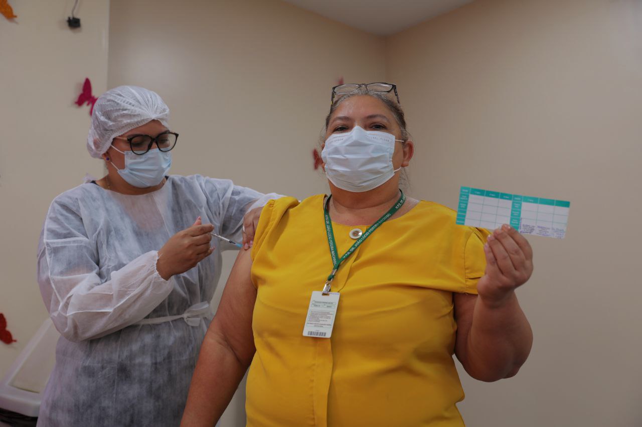 Cerca de 11 mil profissionais de saúde estão com 3ª dose de vacinas atrasadas em Manaus
