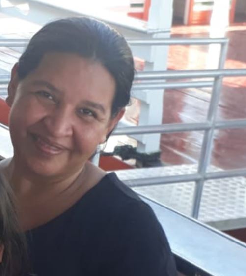 Mulher metralhada com filho ao ter casa invadida morre em Manaus 