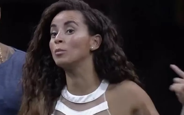 Vídeo: Domitila chama Fred de arrogante durante bate boca: 'Não me conhece'