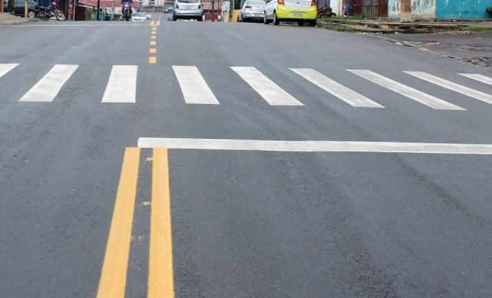 Idoso morre após ser atropelado por carro na faixa de pedestres em Manaus