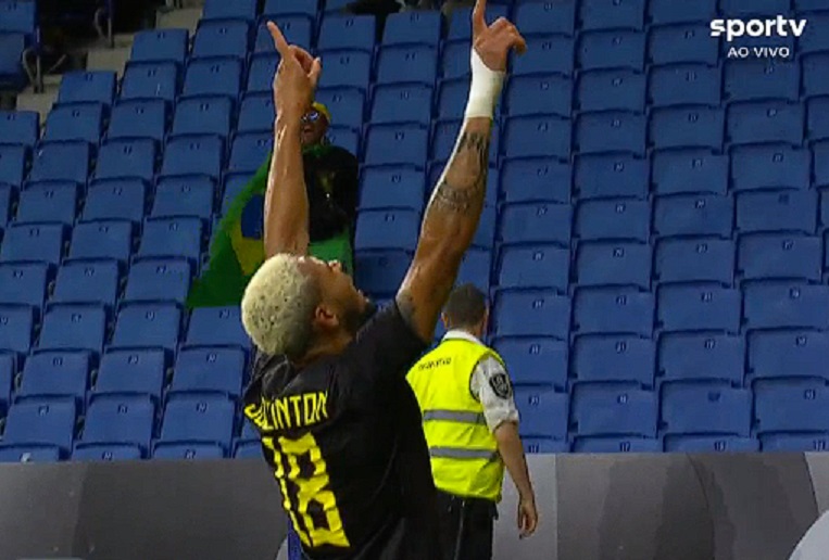 Com gol de estreante, Brasil vence amistoso marcado por acusação de racismo na Espanha