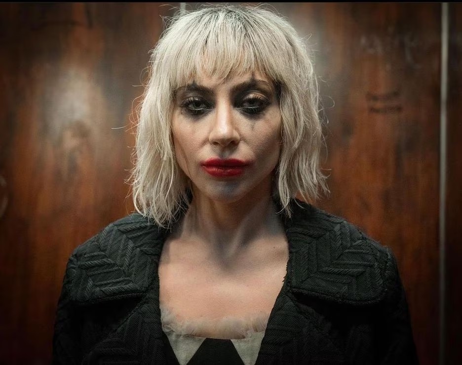Gravações de ‘Coringa 2′ chegam ao fim e diretor mostra foto de Lady Gaga como Arlequina