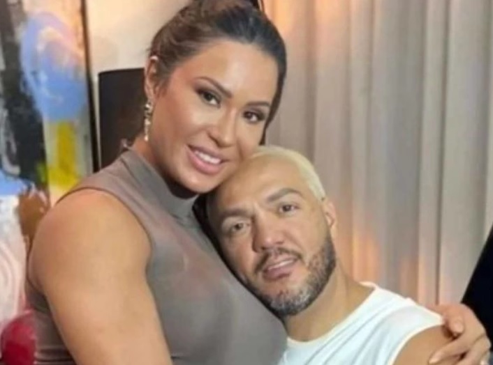 Gracyanne volta a desabafar sobre a separação de Belo: "triste, mas não sofrendo"