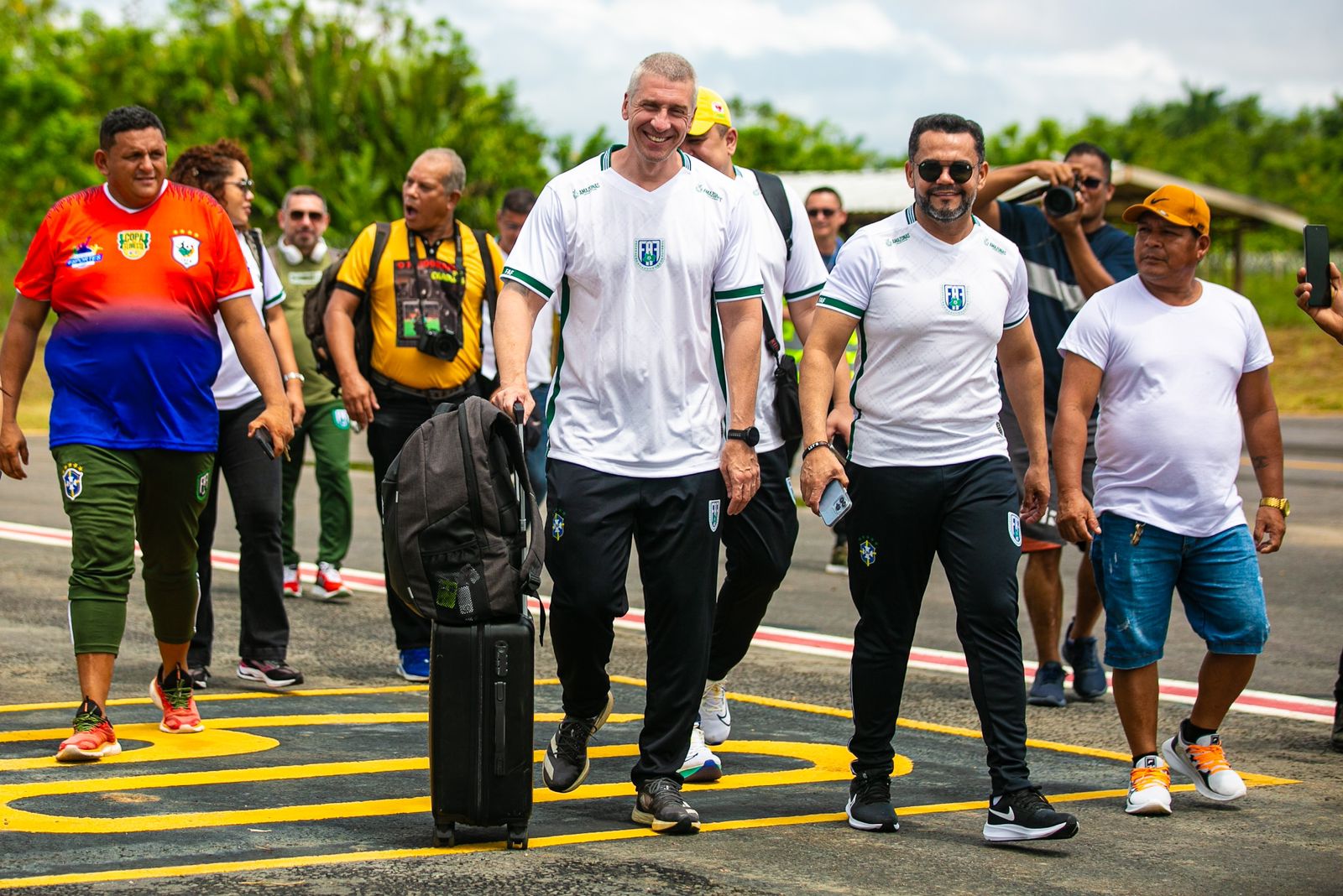 Copa da Floresta: Árbitro Fifa, Anderson Daronco é recebido com carreata em Fonte Boa
