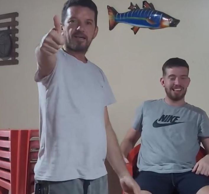 Dono de restaurante e filhos são executados dentro de casa na Cidade Nova