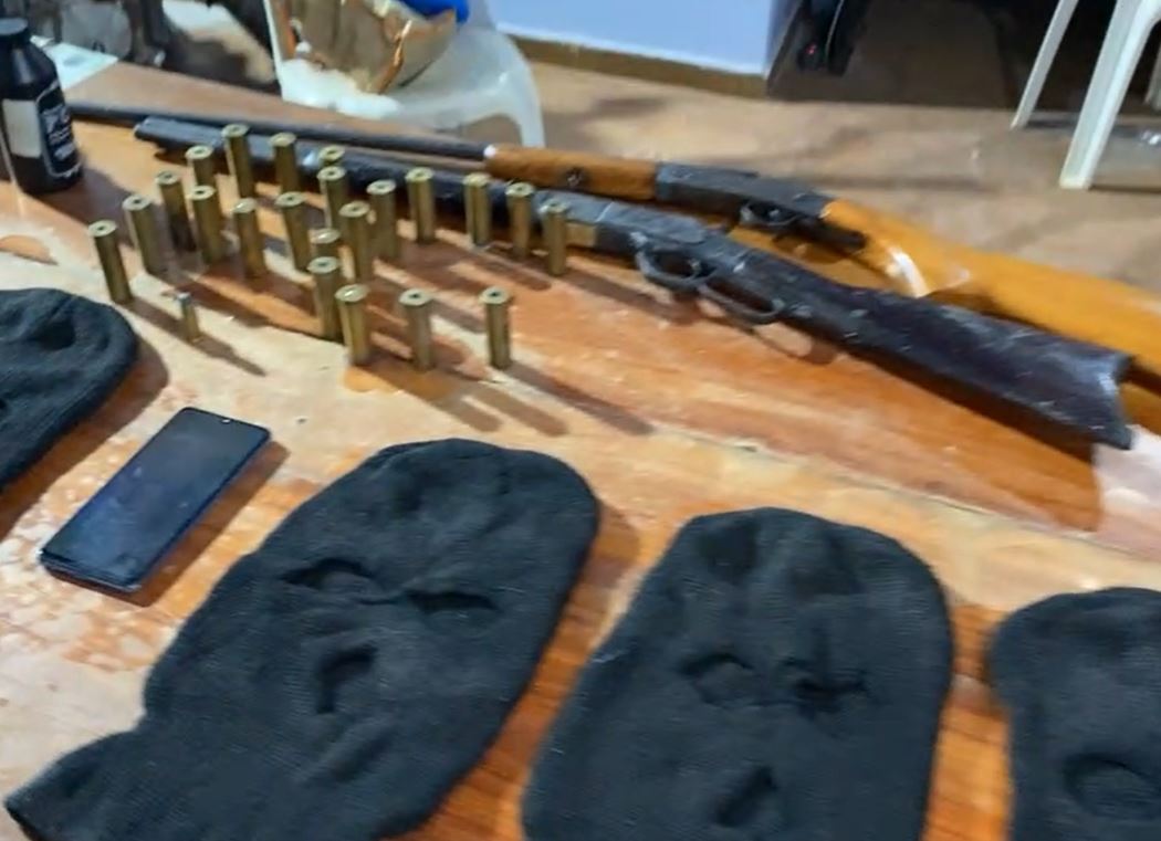 Homem é obrigado a se despir e tem arma colocada na boca durante assalto no Amazonas