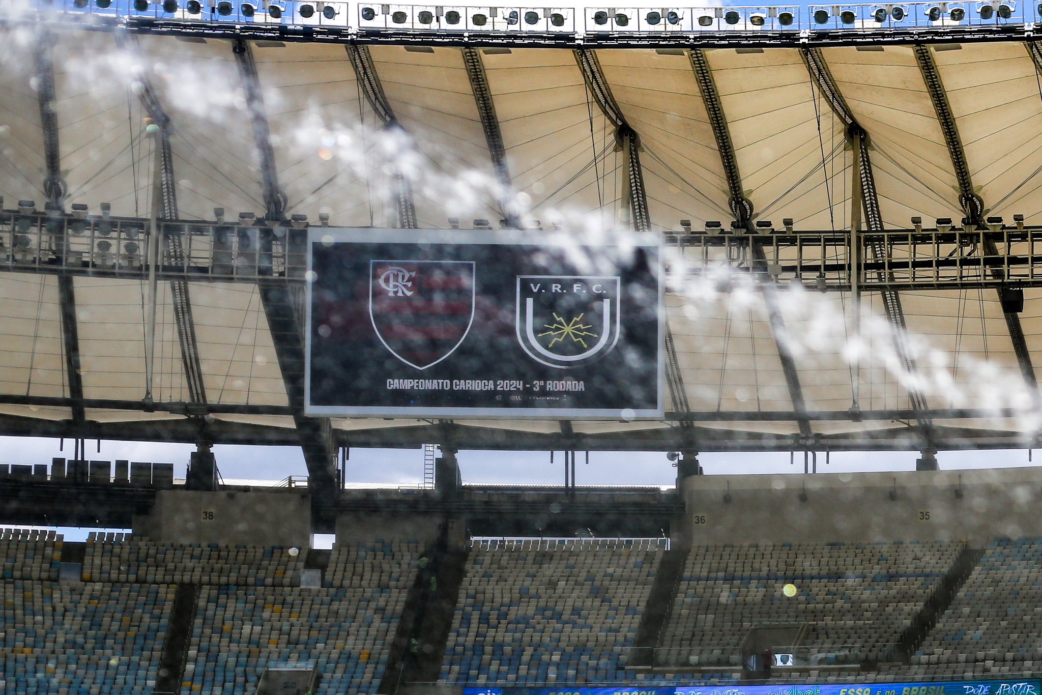 Flamengo vence Volta Redonda por 3 a 0 no Maracanã