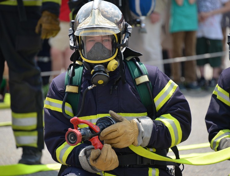 Incêndio em prédio de empresa em Jacarta deixa 17 funcionários mortos