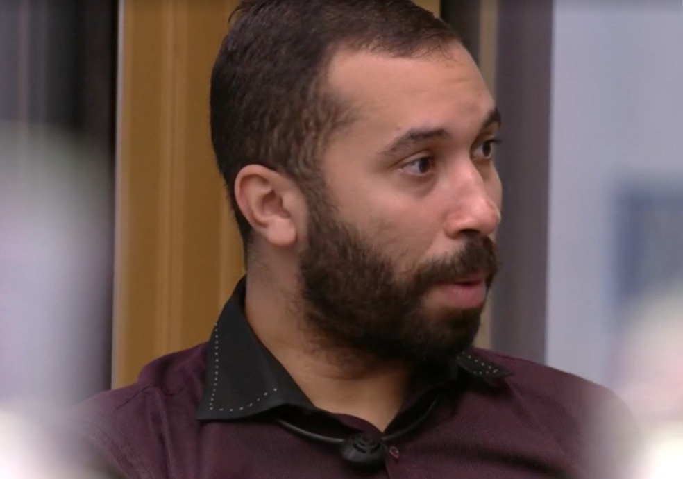 BBB21: Gilberto diz que Juliette é interesseira e Carla detona: ‘falso’