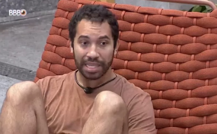 BBB21: Gil volta atrás e revela voto em Viih Tube caso seja líder