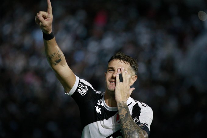 Vasco vence o Botafogo e avança para semifinal do Carioca