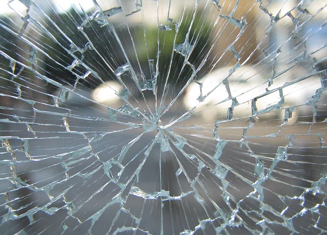 Sem aceitar fim do relacionamento, homem mata enteada e morre durante fuga