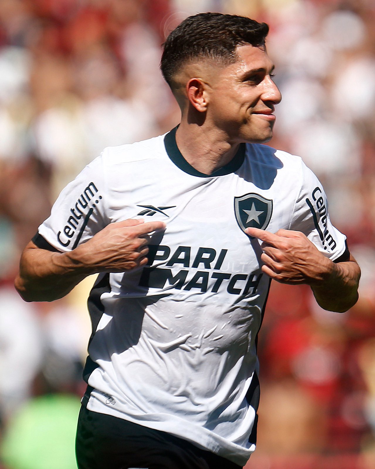 Botafogo vence com gol de 'Pantera Negra', e Fla tem 3º jogo sem vitória