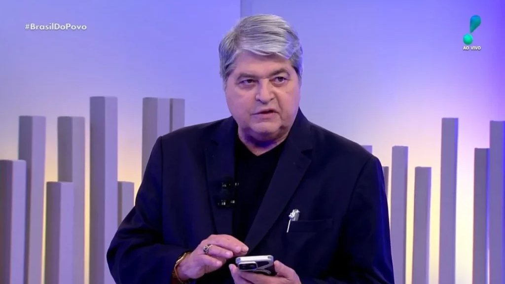 Diretor pede demissão após bronca ao vivo de Datena e funcionários se revoltam