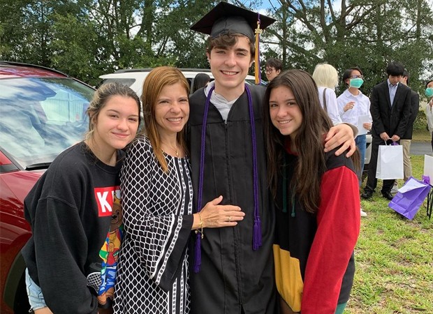 Filho de Gugu Liberato diz que irmãs estão sendo manipuladas pela mãe: 'mentiras'