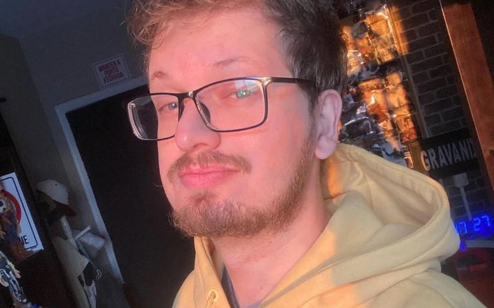 Livro de ator da Turma da Mônica sobre sexo com cocô entra na lista dos mais vendidos