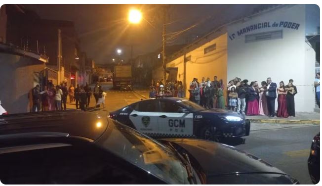 Homem atira em convidados de festa de casamento após não encontrar ex