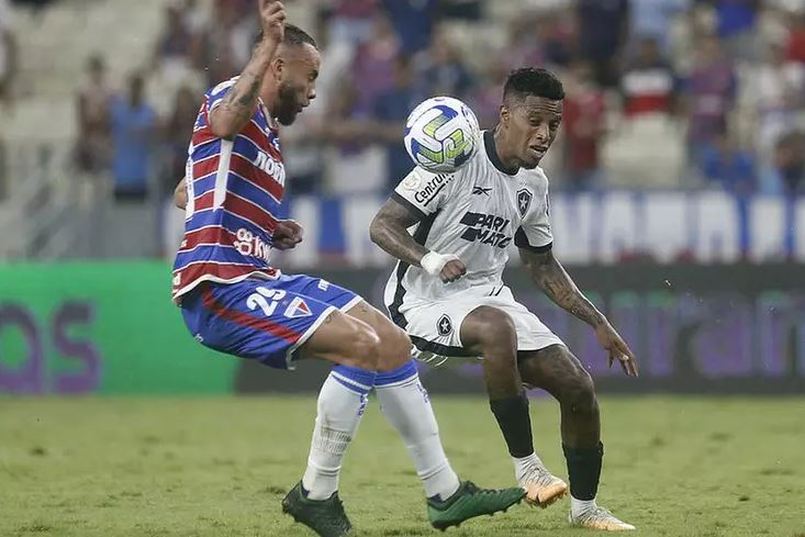 Botafogo e Fortaleza empatam por 2 a 2 no Castelão