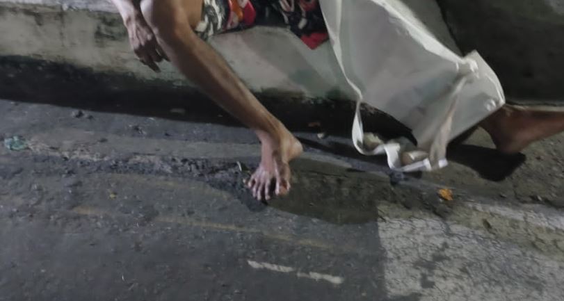 Homem é assassinado com facada no peito no Centro de Manaus