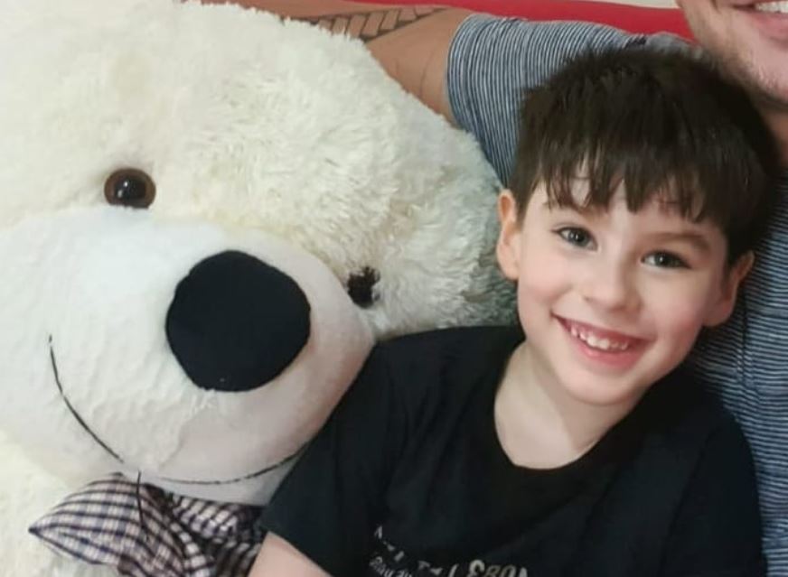 Pai de Henry agradece polícia e declara: 'Justiça começar a ser feita'