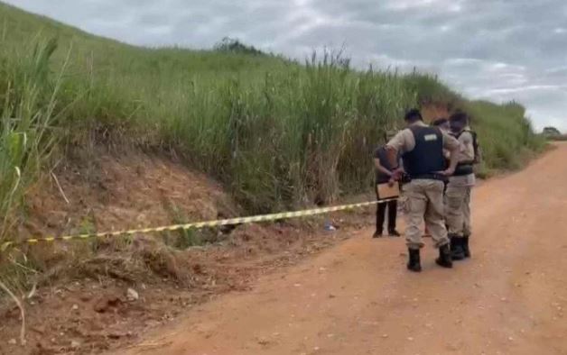 Corpo de mulher é encontrado em chamas às margens de BR-259