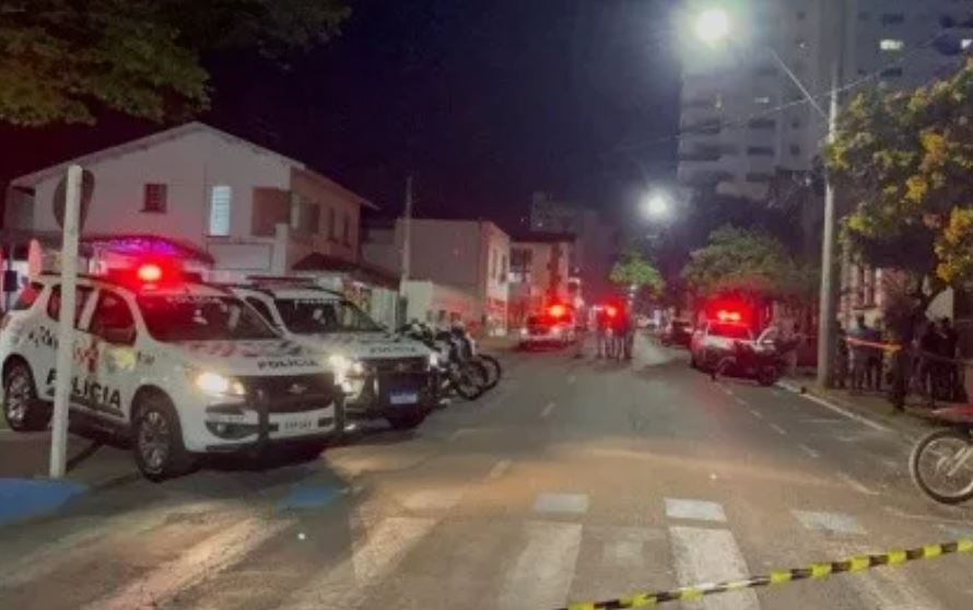 Homem mata 2 e fere outras duas pessoas após ser expulso de festa por assediar mulheres