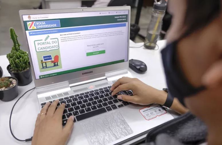 Programa Bolsa Universidade abre inscrições para 74 cursos em Manaus 