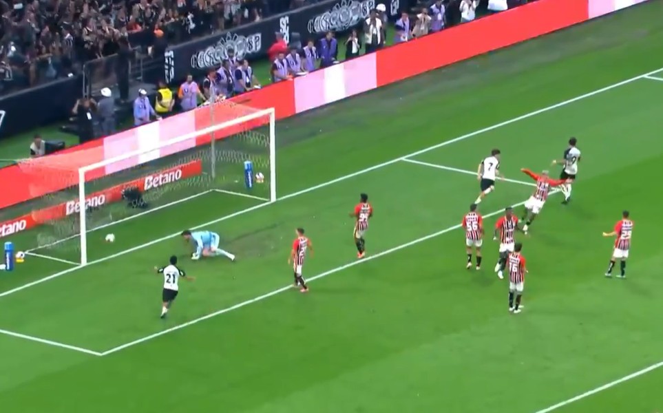 Aos 47 minutos do 2° tempo, Corinthians balança a rede e empata com o São Paulo