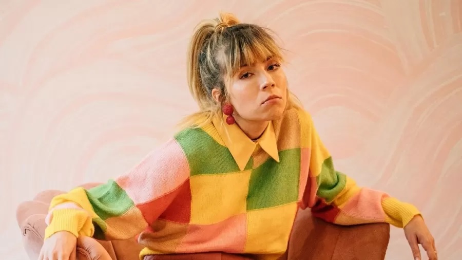 'Estou Feliz Que Minha Mãe Morreu', diz atriz de 'iCarly' em título de autobiografia