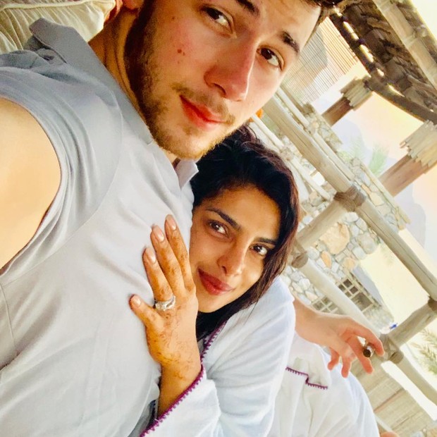 Nick Jonas e Priyanka anunciam nascimento de filho por barriga de aluguel 