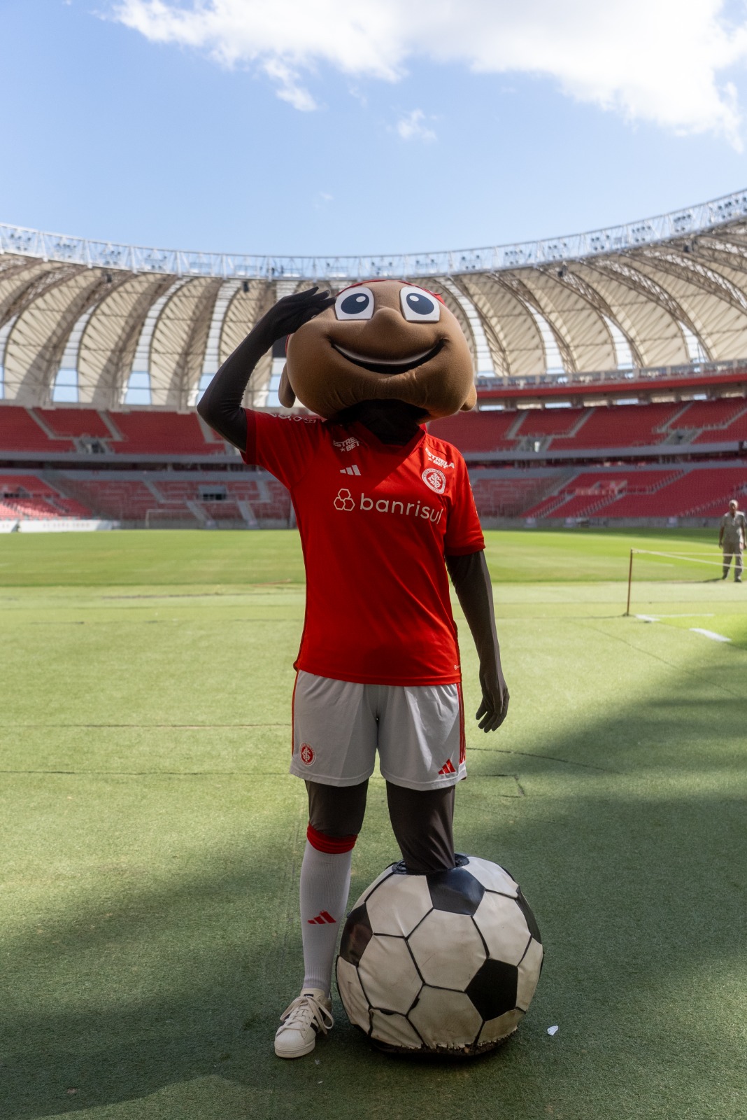 Mulher será intérprete de mascote do Inter após denúncias de assédio