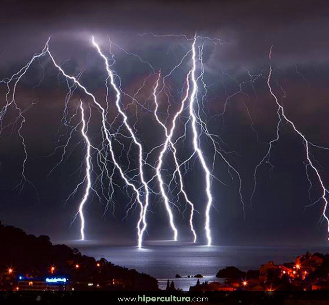 Com 28 raios por minuto, Relâmpago de Catatumbo está no Livro dos Recordes