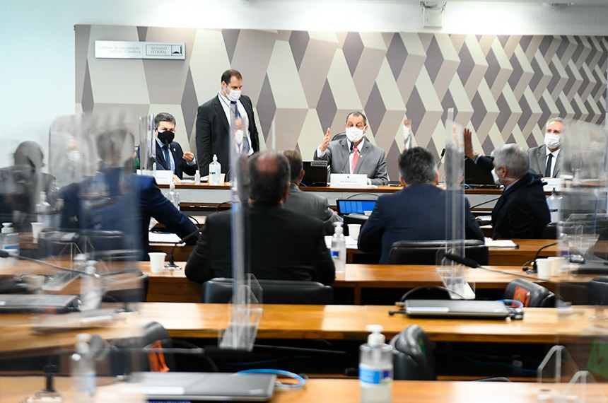 CPI da Covid vai ouvir especialistas contra e a favor do uso da cloroquina 