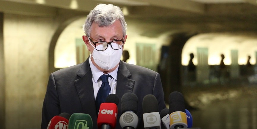 Heinze pede que PF investigue estudo sobre uso elevado da cloroquina em Manaus