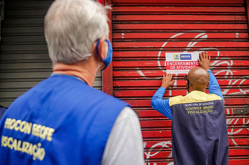 Maioria apoia restrições de circulação para conter pandemia, diz pesquisa