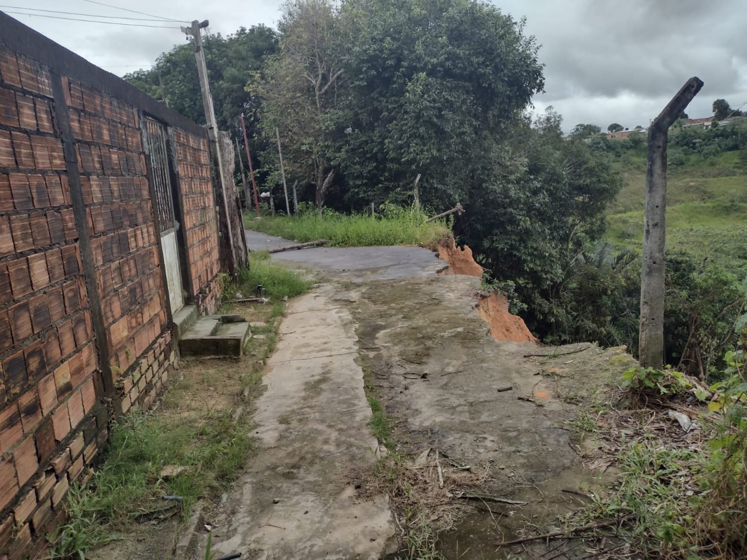 Chuva desta quarta-feira causou deslizamento e outras 64 ocorrências em Manaus