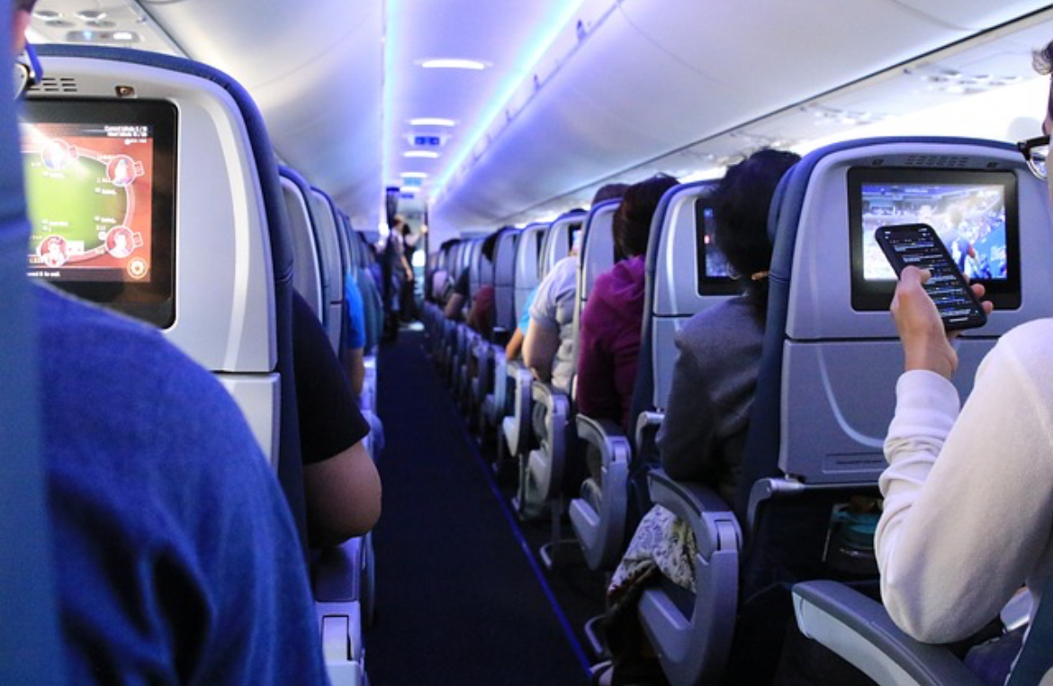 Primeiro voo de deportados dos EUA pousa em Manaus