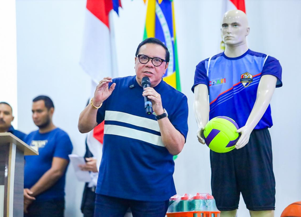 Prefeitura de Coari premia atletas e apresenta seleções municipais em evento oficial