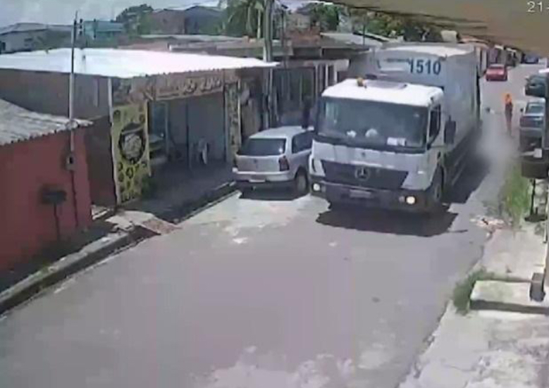 Pais de criança esmagada por caminhão de lixo serão ouvidos pela polícia 