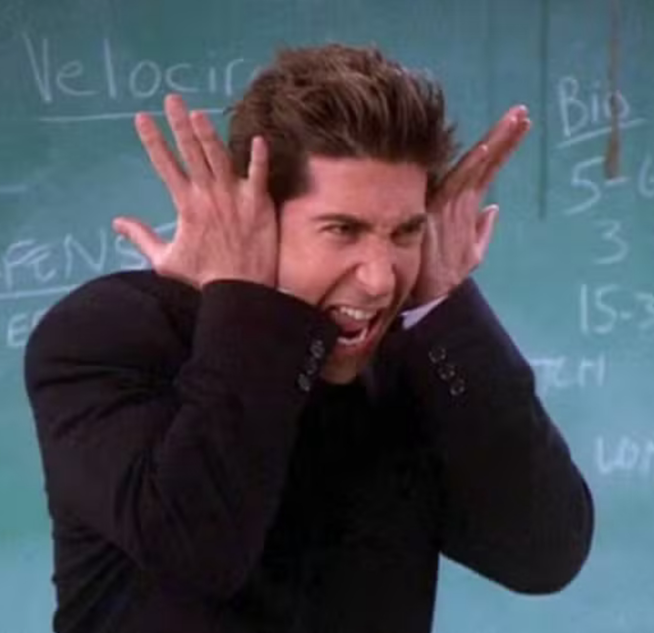 David Schwimmer diz que nunca reviu Friends e que não suportava a música da série