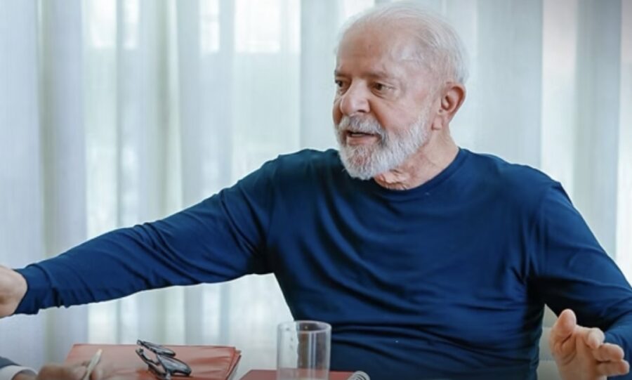 Lula passa por novos exames após sofrer queda no banheiro de casa