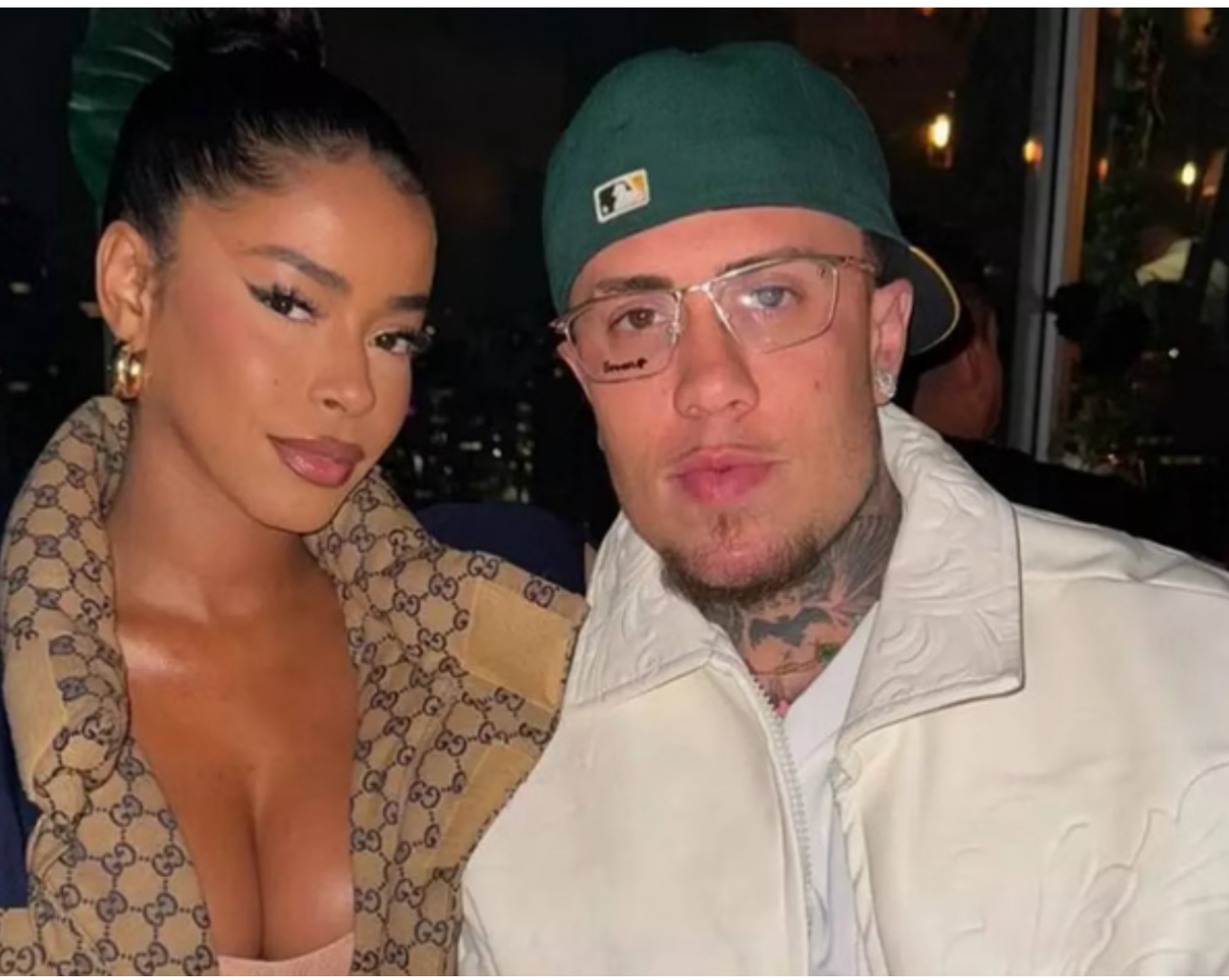 MC Daniel viaja com o filho e ausência da noiva levanta rumores de separação