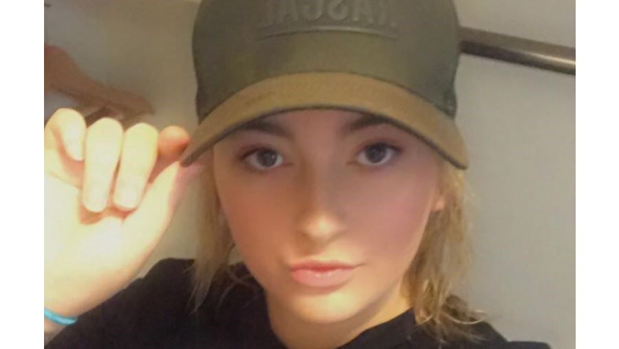 Influencer revela que marido a traiu com sua mãe enquanto ela dava à luz 