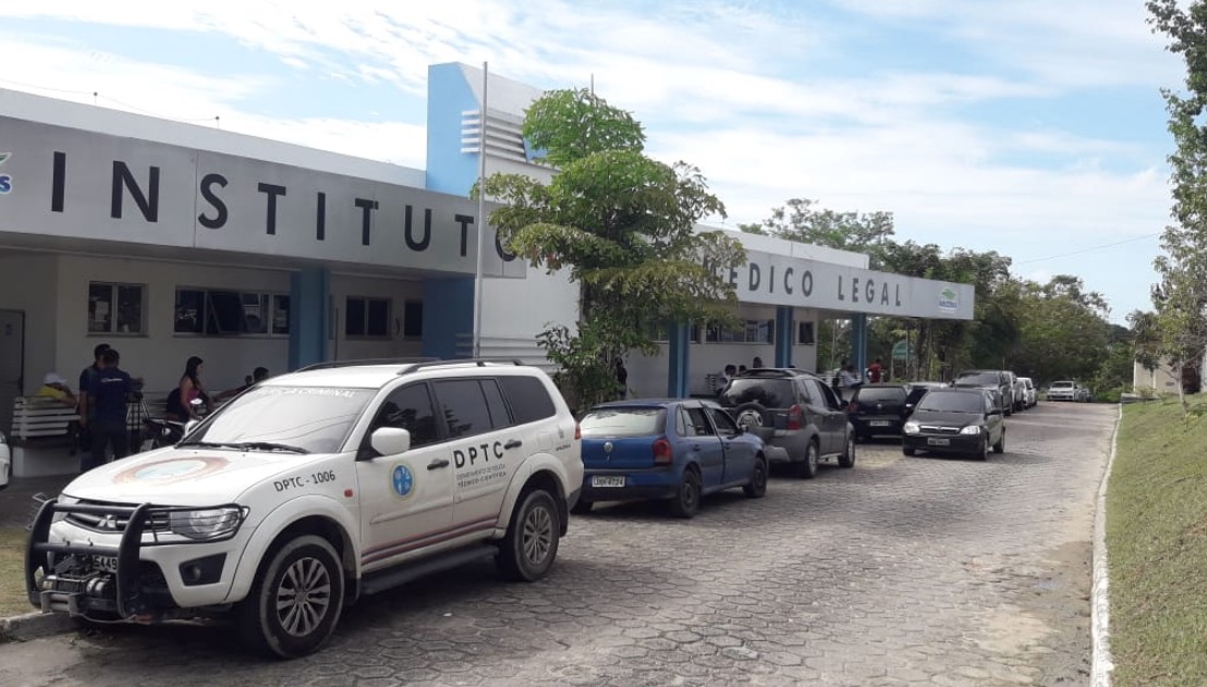 Jovem morre após ser baleado em rua de Manaus 